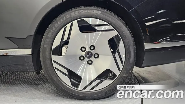 Genesis G80 Electrified G80 (RG3) — Фото автомобиля 20