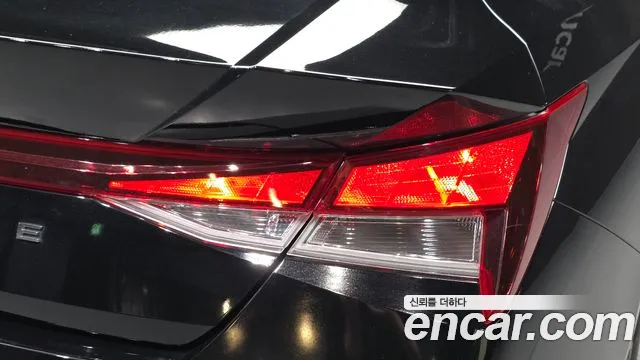 Hyundai AVANTE Avante (CN7) — Фото автомобиля 23