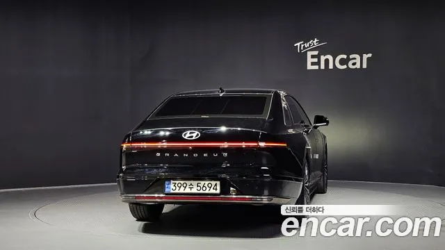 Hyundai Grandeur GN7 — Фото автомобиля 4
