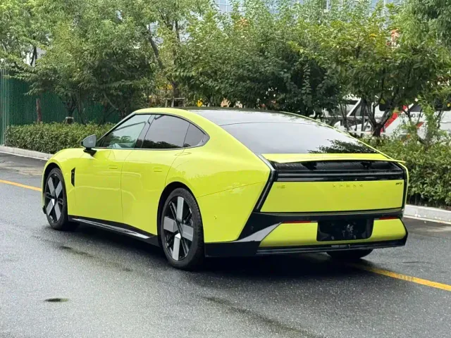 Xpeng P7 — Фото автомобиля 6