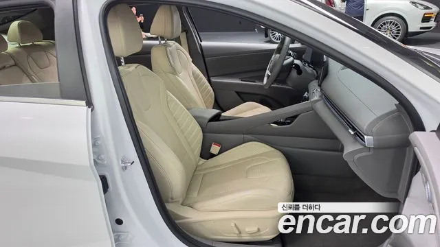 Hyundai Avante — Фото автомобиля 10