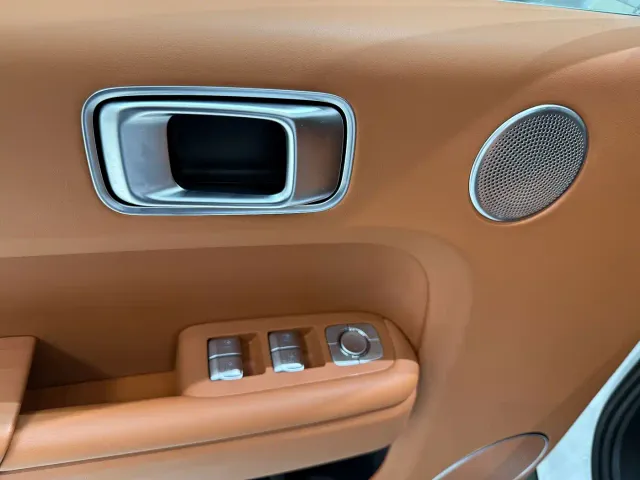 Li Auto L7 — Фото автомобиля 11