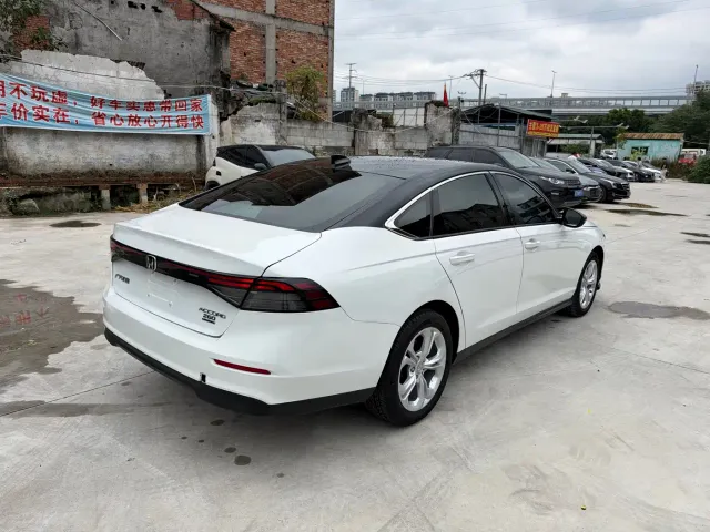 Honda Accord — Фото автомобиля 5