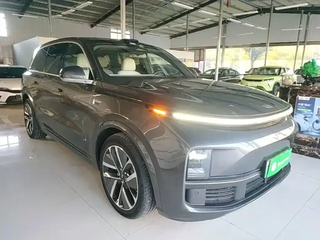 Li Auto L9 — Фото автомобиля 3