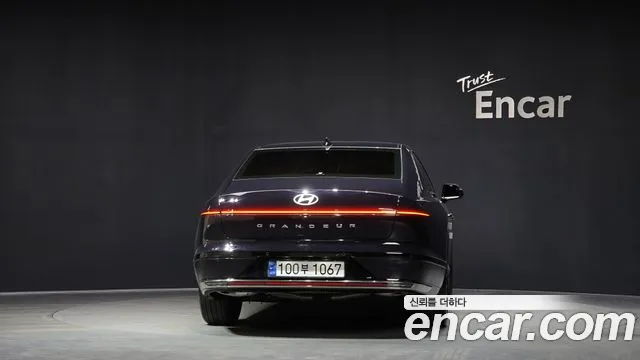 Hyundai Grandeur Grandeur (GN7) 2.5 Бензин 2WD — Фото автомобиля 4