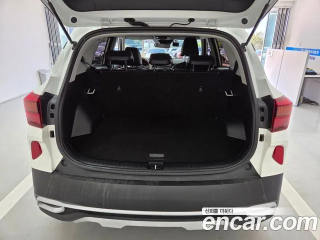 Kia Seltos — Фото автомобиля 15