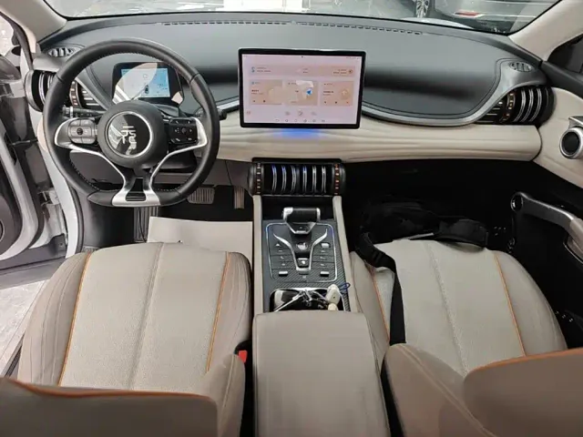 BYD Yuan PLUS — Фото автомобиля 9