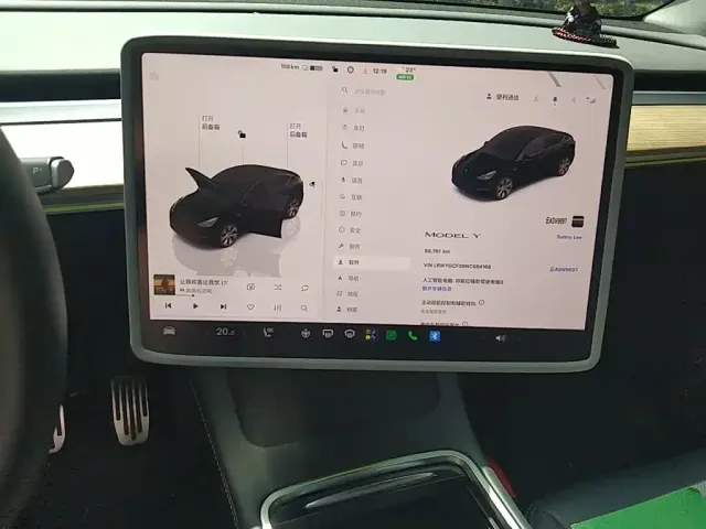 Tesla Model Y — Фото автомобиля 14