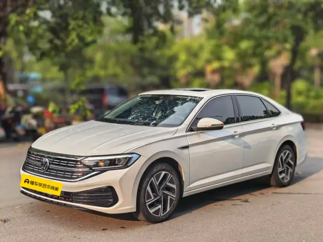 Фотография автомобиля — Volkswagen Sagitar