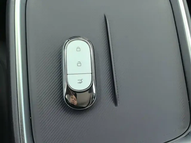 Leapmotor B10 — Фото автомобиля 8