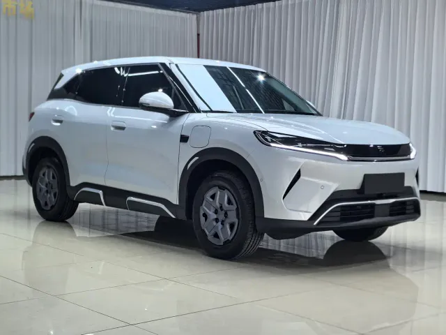 BYD Yuan UP — Фото автомобиля 4