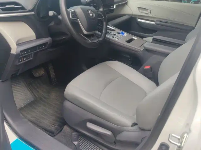 Toyota Granvia — Фото автомобиля 9