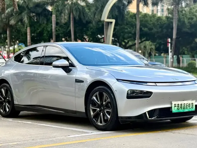 Xpeng P7 — Фото автомобиля 3