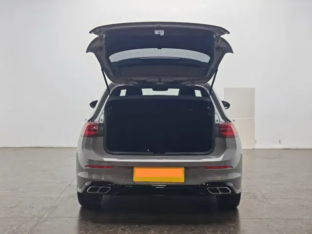 Volkswagen Golf — Фото автомобиля 13