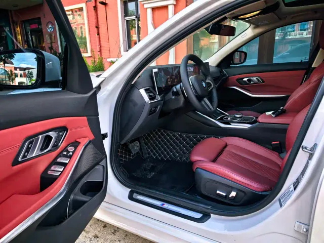 BMW 3 Series — Фото автомобиля 12
