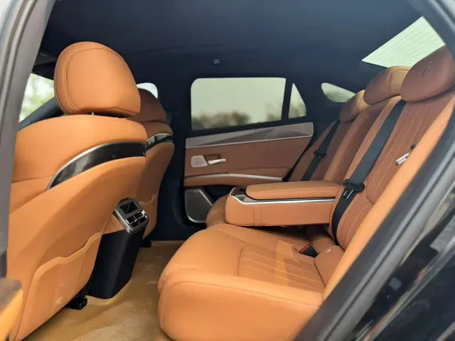 BYD Han L — Фото автомобиля 5