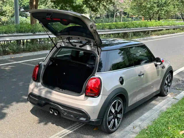 MINI MINI 2022 2.0T COOPER S Artist — Фото автомобиля 14
