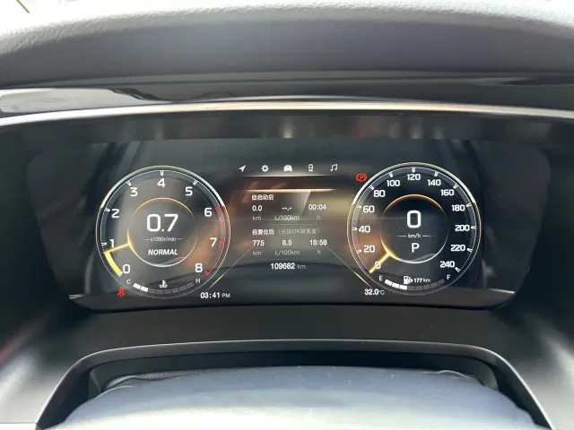 GAC Trumpchi M8 — Фото автомобиля 16