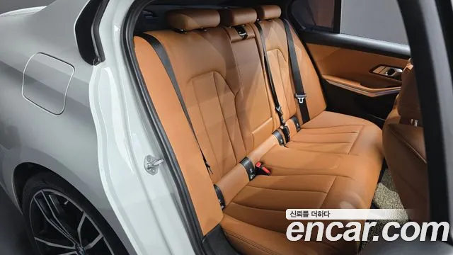 BMW 3-Series 3 серия (G20) 320i M Sport — Фото автомобиля 12