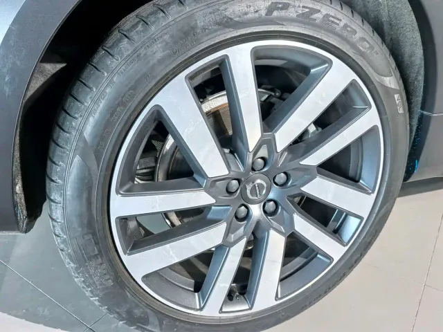 Volvo V90 — Фото автомобиля 16