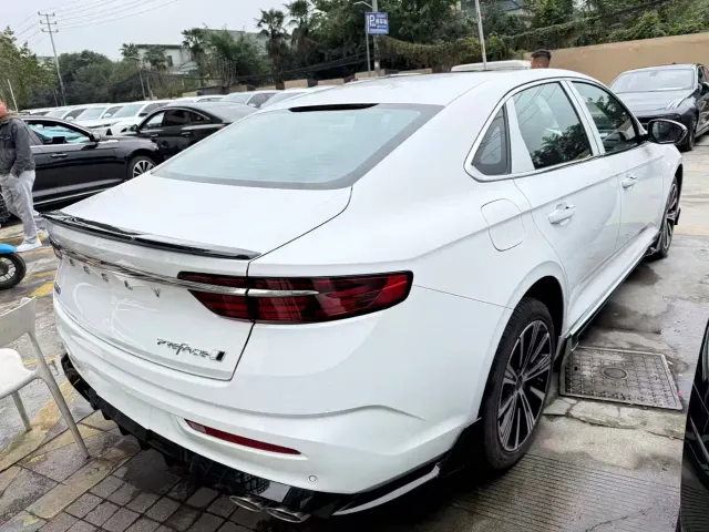 Geely Xingrui — Фото автомобиля 16