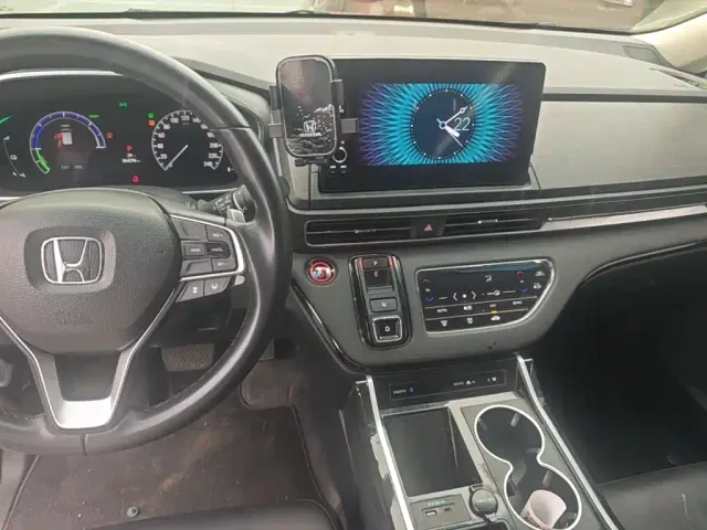 Honda Elysion 2022 2.0L e:HEV Luxury — Фото автомобиля 9