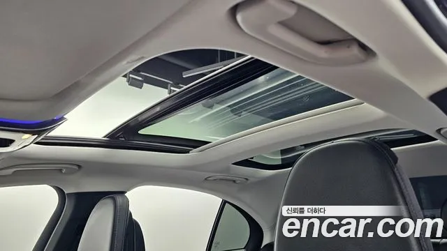 Mercedes-Benz E-Class — Фото автомобиля 14