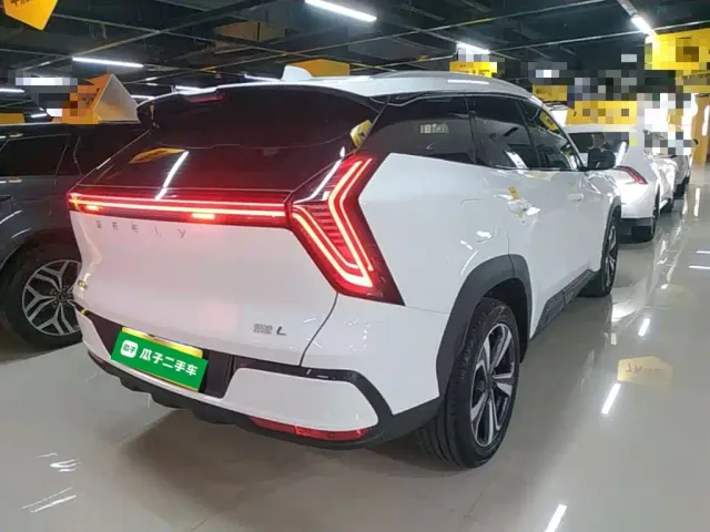 Geely Boyue L — Фото автомобиля 6