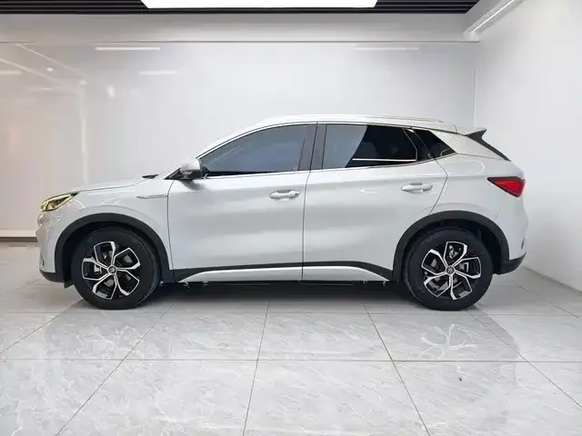 BYD Yuan PLUS — Фото автомобиля 10