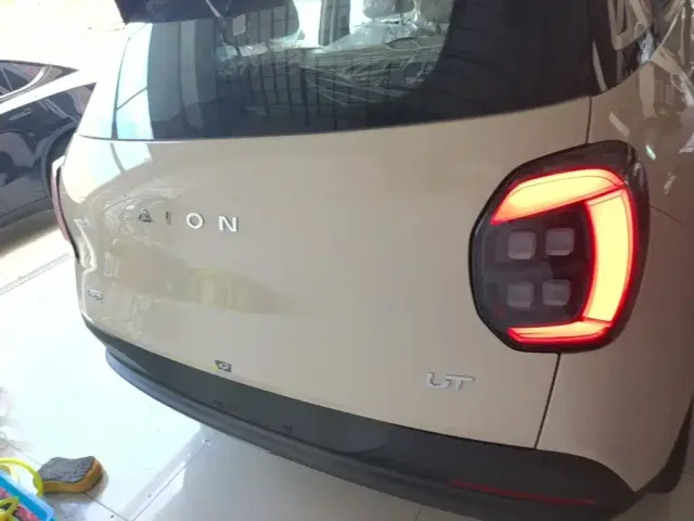 GAC Aion UT — Фото автомобиля 5