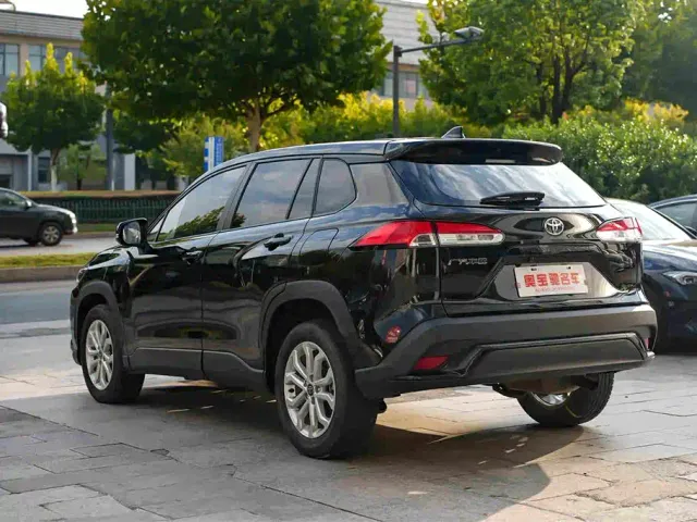 Toyota Frontlander — Фото автомобиля 13