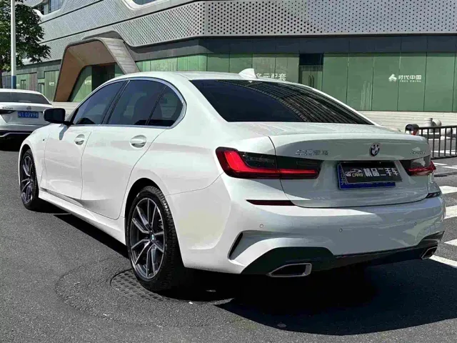 BMW 3 Series — Фото автомобиля 9