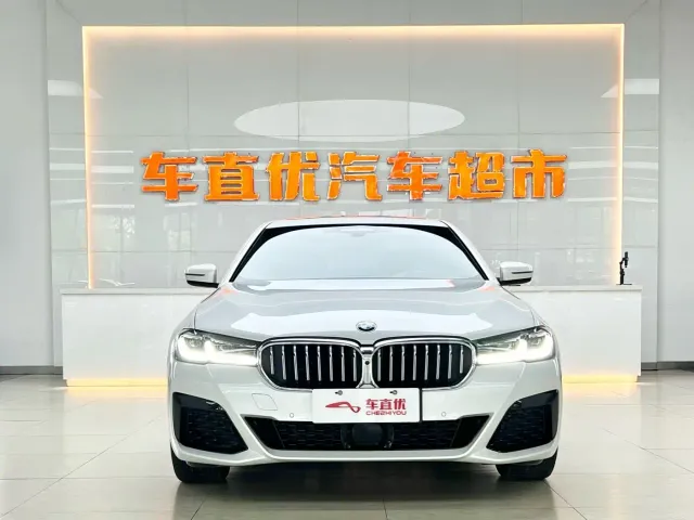BMW 5 Series — Фото автомобиля 3