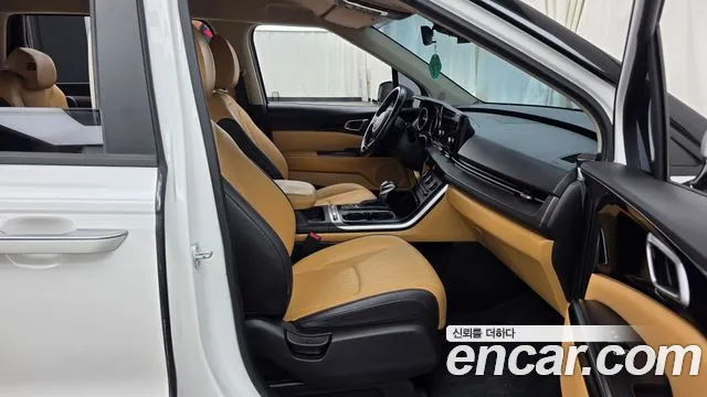 Kia Canival Carnival 4 поколение Бензин 9 мест Prestige — Фото автомобиля 11