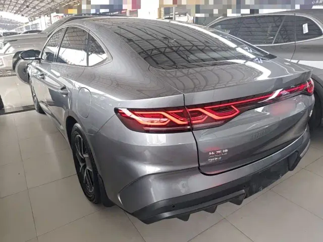 BYD Qin L — Фото автомобиля 4