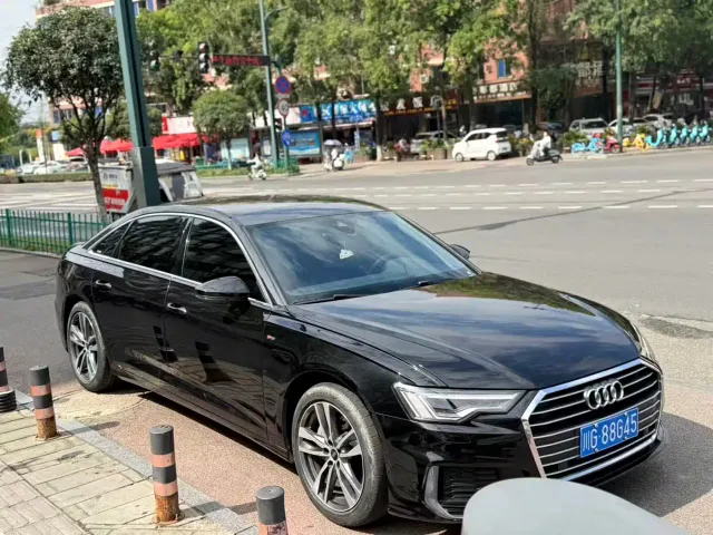 Audi A6L — Фото автомобиля 2