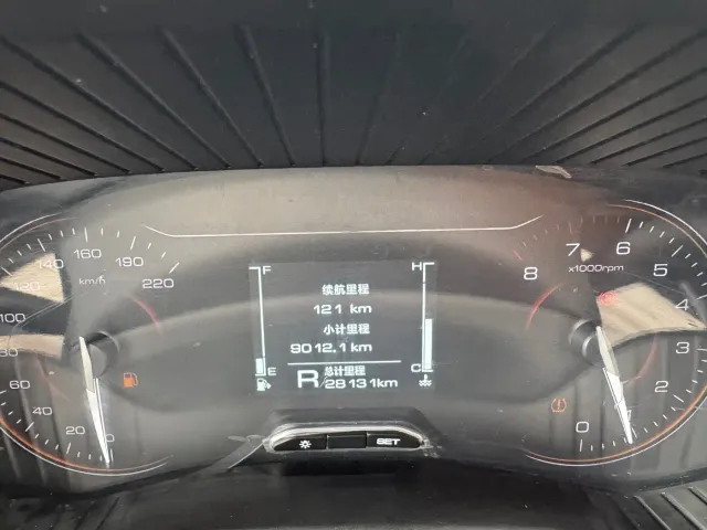 Wuling Jiachen — Фото автомобиля 14
