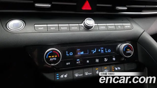 Hyundai AVANTE Avante (CN7) — Фото автомобиля 16
