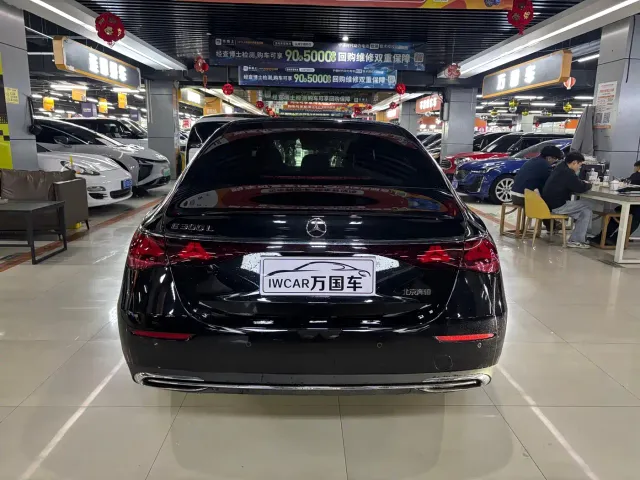 Mercedes-Benz E-Class — Фото автомобиля 9