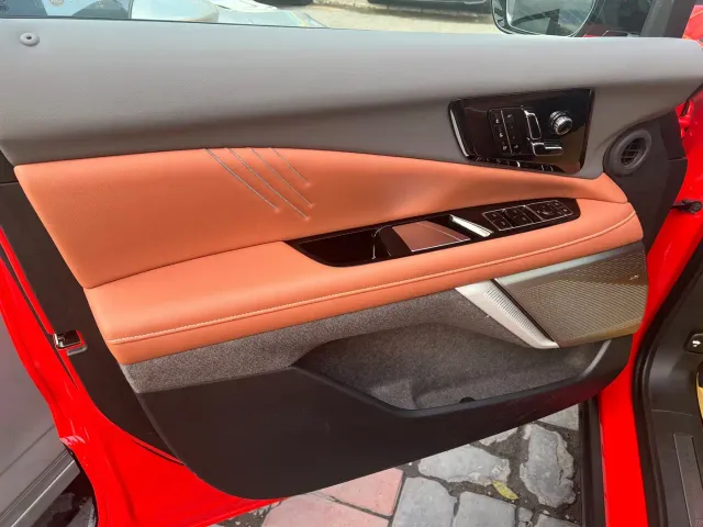 Cadillac Optiq — Фото автомобиля 10