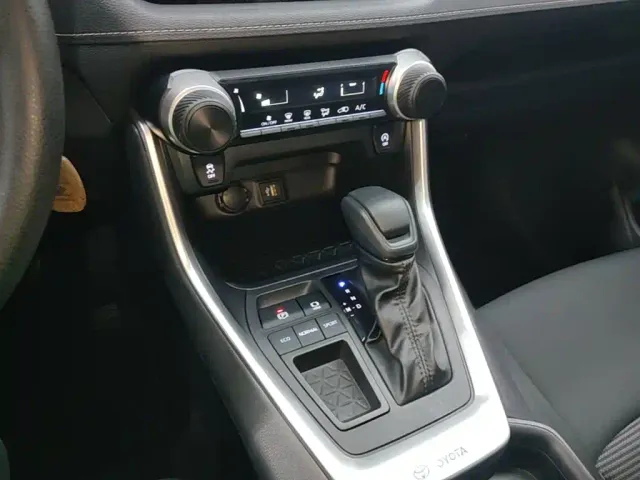 Toyota Wildlander — Фото автомобиля 13