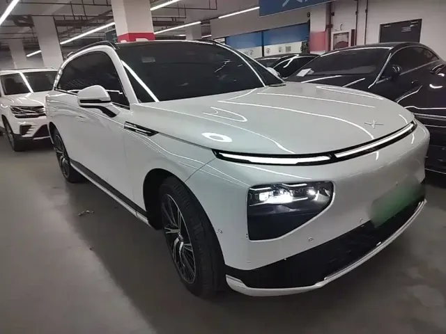 XPeng XPeng G9 2022 570 Pro — Фото автомобиля 3