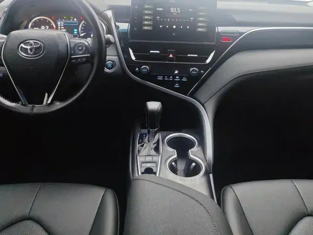 Toyota Camry 2023 2.5G Luxury Edition — Фото автомобиля 16