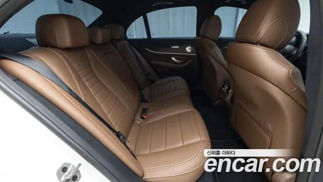 Mercedes-Benz E-Class W213 — Фото автомобиля 10