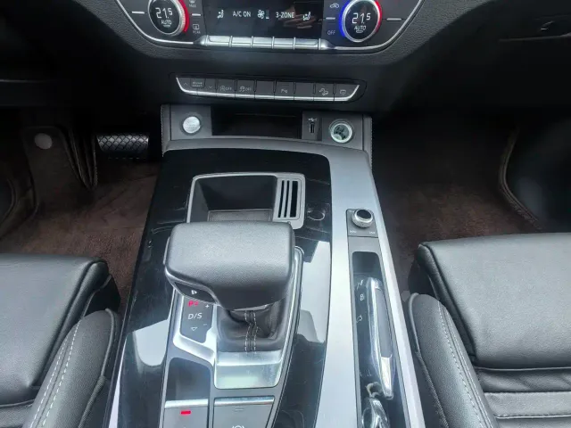 Audi Q5L — Фото автомобиля 8