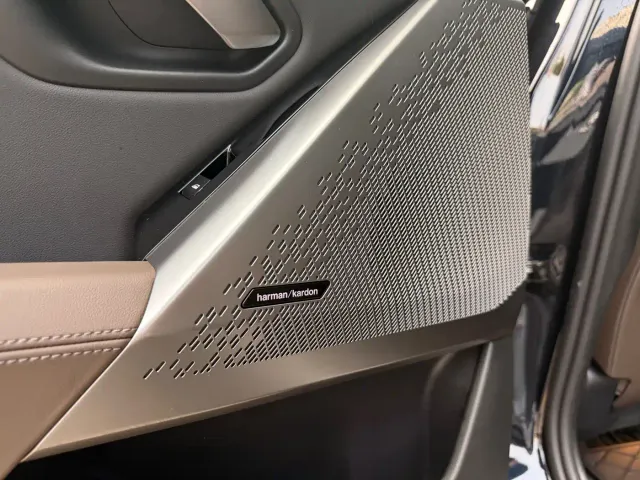 BMW 5 Series — Фото автомобиля 16