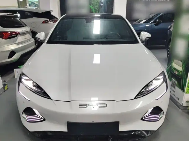 BYD Seal — Фото автомобиля 2