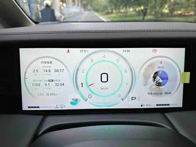 GAC Trumpchi M8 — Фото автомобиля 10