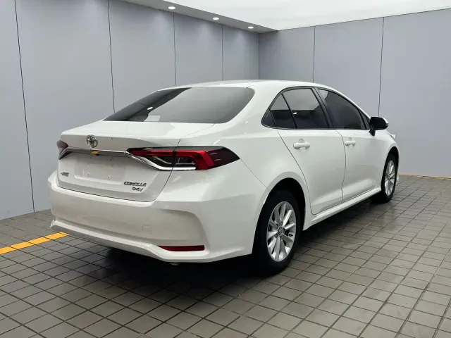 Toyota Corolla — Фото автомобиля 6