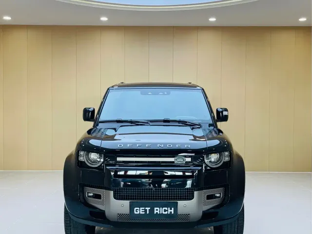 Land Rover Defender — Фото автомобиля 2